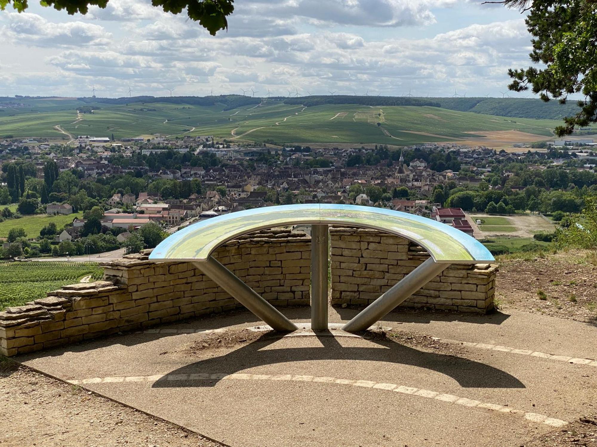 Le Merrain Gite Plein Coeur De Chablis Buitenkant foto